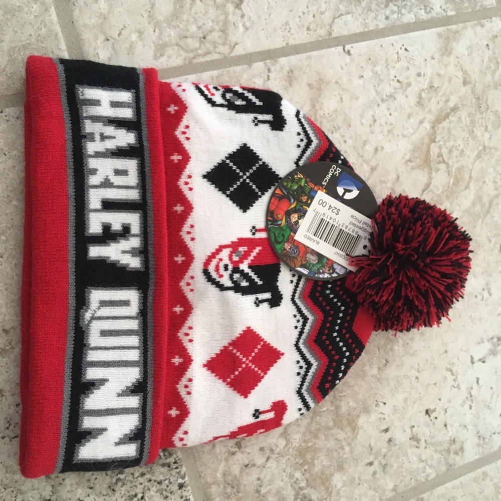 NWT Harley Quinn Batman DC Beanie Puffball Hat Beanie